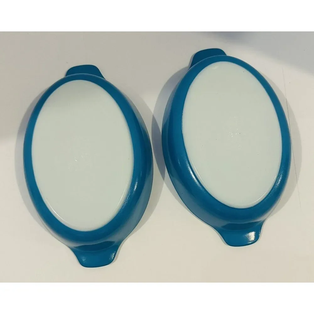 Vintage PYREX Tableware Corning  700  Oval Dish  10 oz.  BLUE  Overall  7x4 inch - Picture 6 of 7
